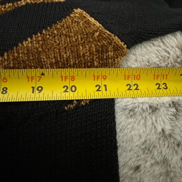VTG Victoria Harbour Animal Jungle African Black Gold Giraffe Safari Sweater - Picture 13 of 16
